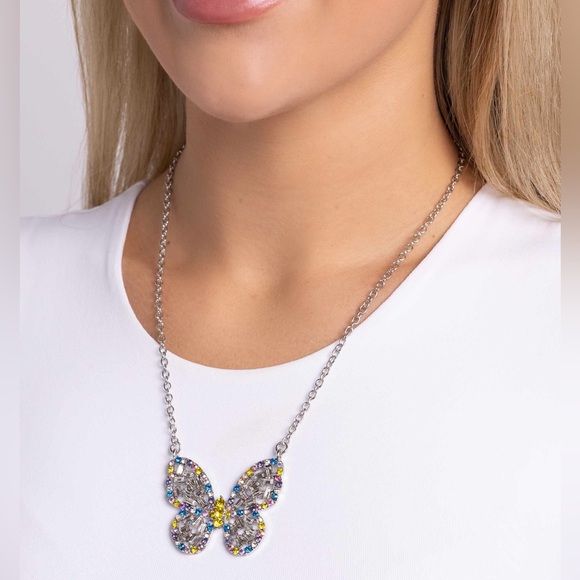 Butterfly Rhinestone Necklace - Picture 2 of 2